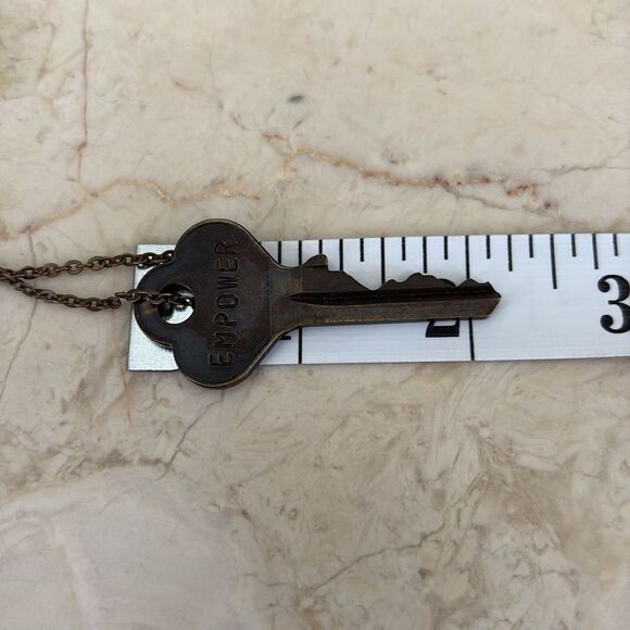 NEW! The Giving Keys “Empower” Vintage Key 28” Chain - Picture 9 of 11